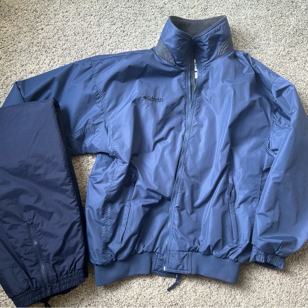 Columbia Men's Navy blue snow gear with pants size L